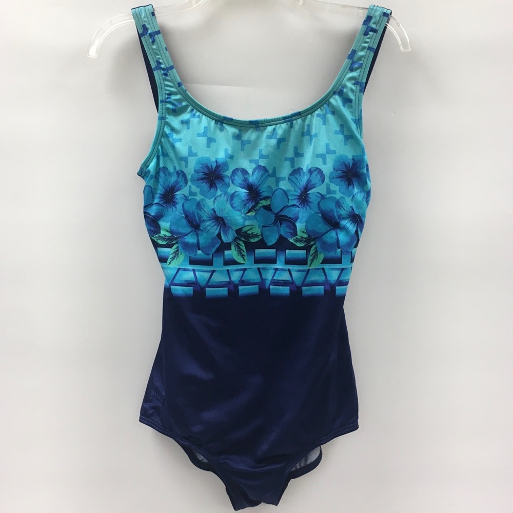 Pretty Speedo Women’s One Piece Swim Suit